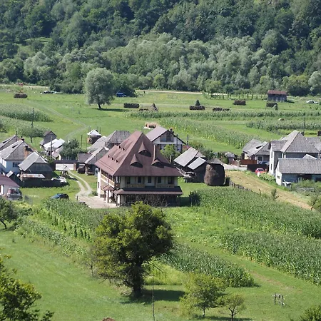 Pensiunea Sanziene * Strîmtura