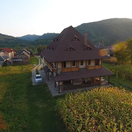 Pensiunea Sanziene *
