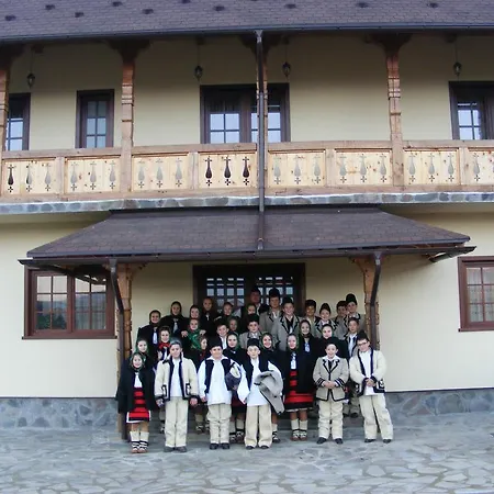 Pensiunea Sanziene *